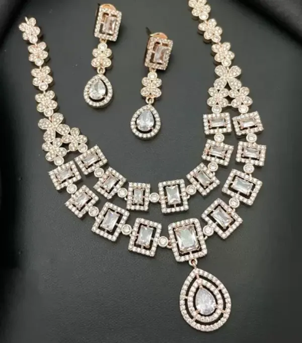 White_Classic_Ad_Stone_Necklace_Set_For_Women