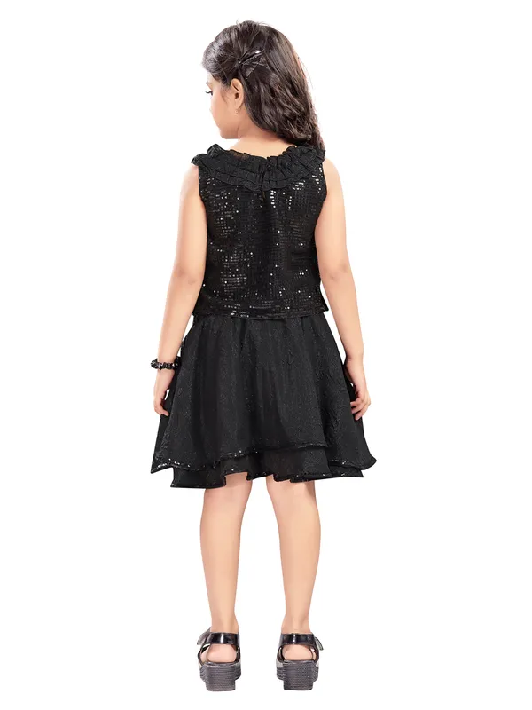 Black_Polyester_Embossed_Top_&_Skirt_For_Girls