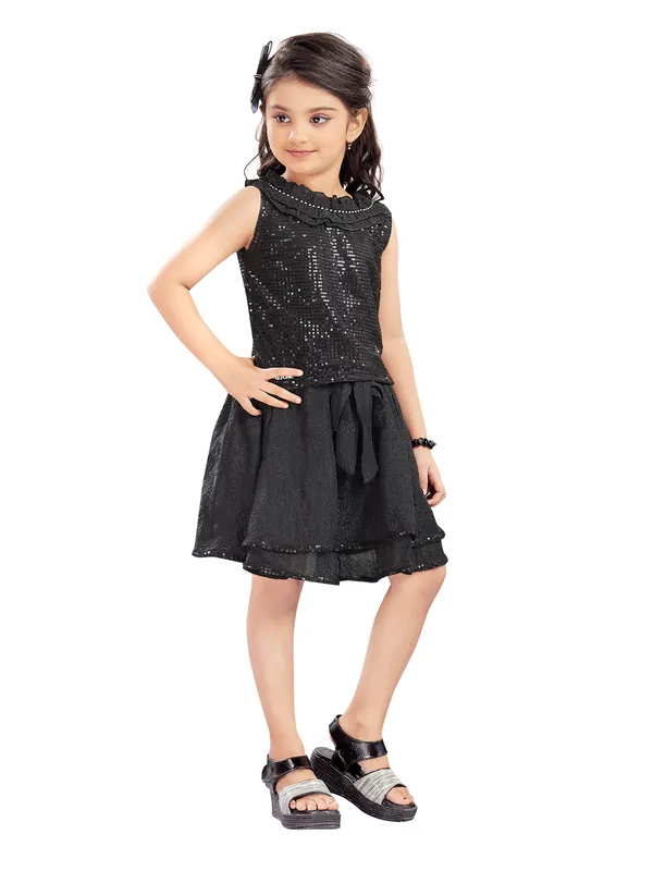 Black_Polyester_Embossed_Top_&_Skirt_For_Girls