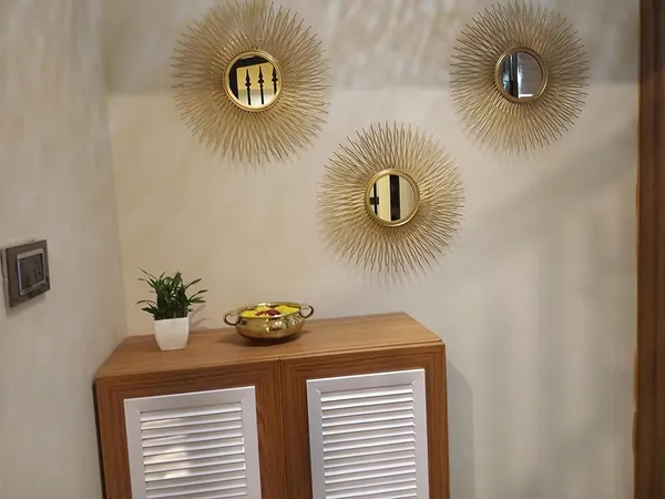 Pack_of_3_Gold_Sun_Rising_Design_Round_Wall_Mirrors_–_Alloy & Steel Frame