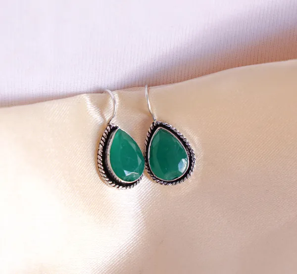 OZANOO Green Monalisa Stone Earring Price in India Buy OZANOO Green Monalisa Stone Earring online at undefined