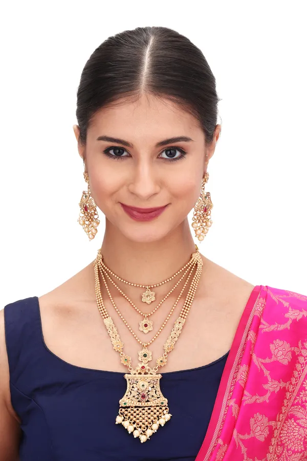 Trendy_Minimalist_Chain_Necklace_With_Earrings_For_Women_|_Golden