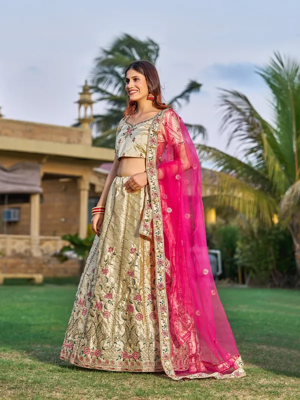 Cream_Embroidery_Work_Lehenga_Choli_With_Dupatta_For_Women