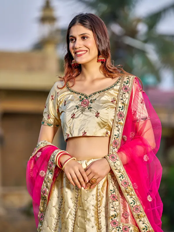 Cream_Embroidery_Work_Lehenga_Choli_With_Dupatta_For_Women