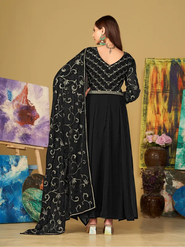 Black_Crepe_Anarkali_Suit_For_Women