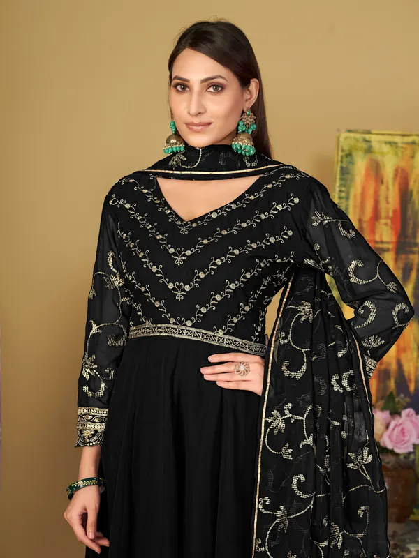 Black_Crepe_Anarkali_Suit_For_Women