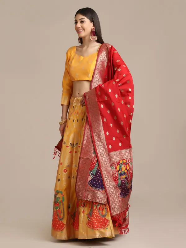 Yellow_Zari_Lehenga_Choli_With_Dupatta_For_Women