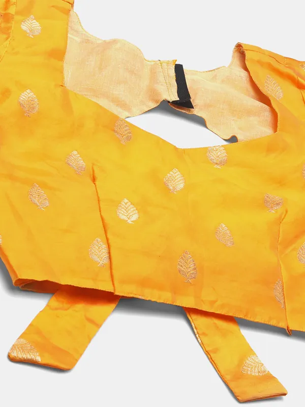 Yellow_Zari_Lehenga_Choli_With_Dupatta_For_Women