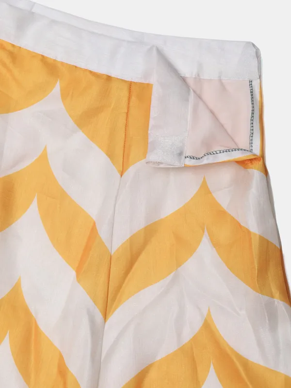 Yellow_Printed_Lehenga_Choli_With_Dupatta_For_Women