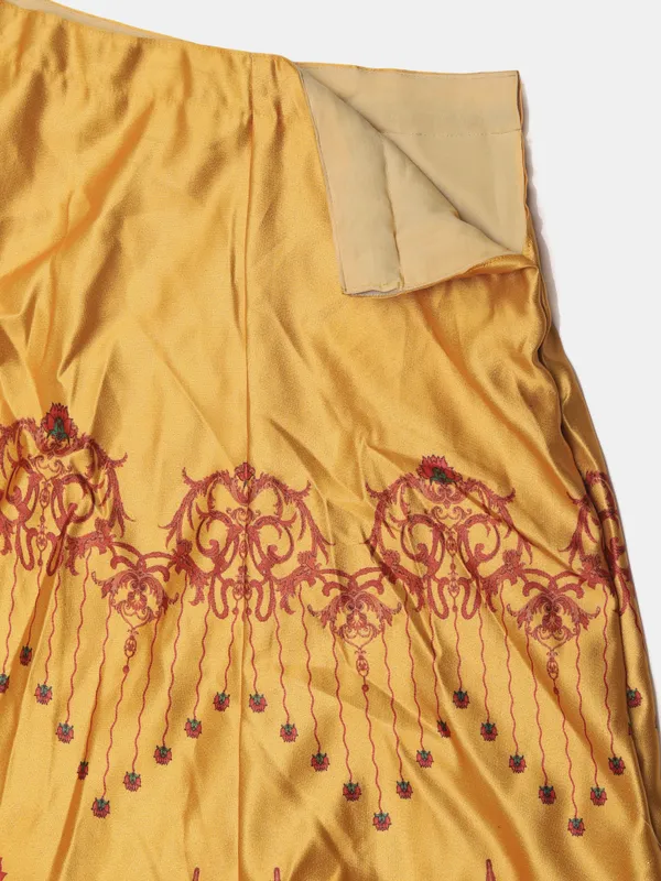 Yellow_Floral_Lehenga_Choli_With_Dupatta_For_Women