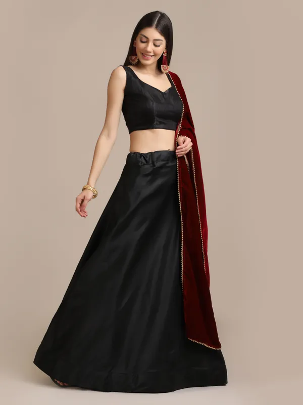 Black_Plain_Lehenga_Choli_With_Dupatta_For_Women