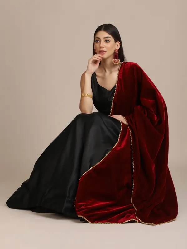 Black_Plain_Lehenga_Choli_With_Dupatta_For_Women