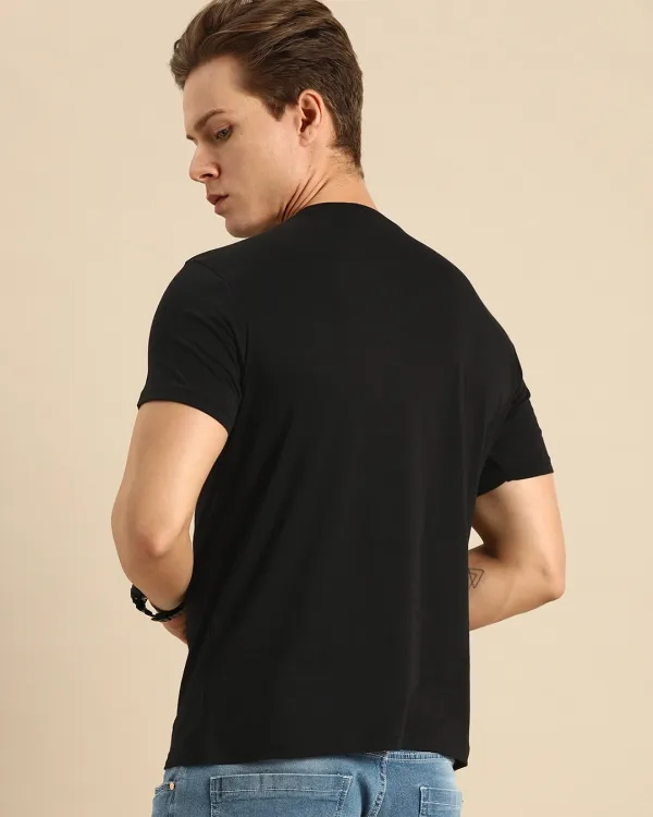 Black_Stylish_Classic_T-Shirt_For_Men