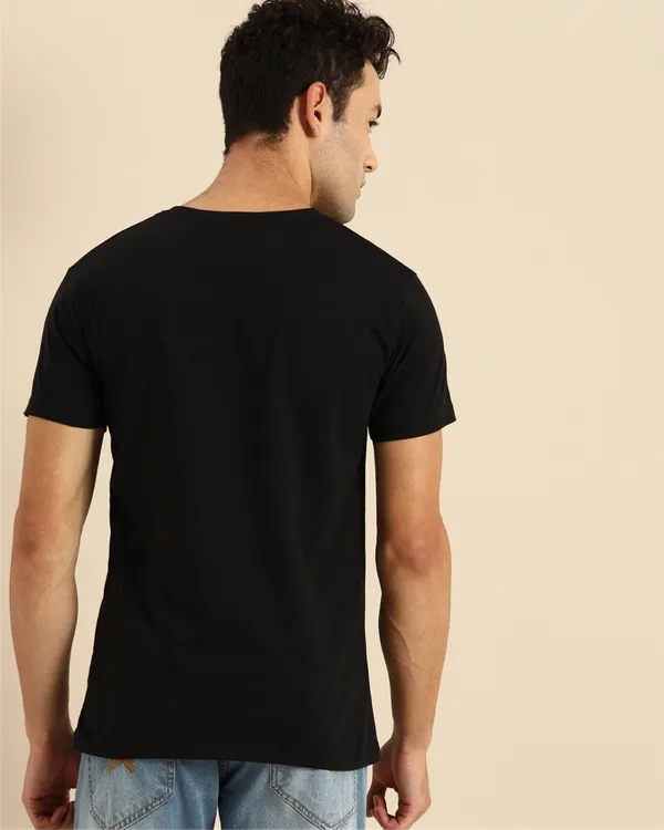 Black_Stylish_Classic_T-Shirt_For_Men