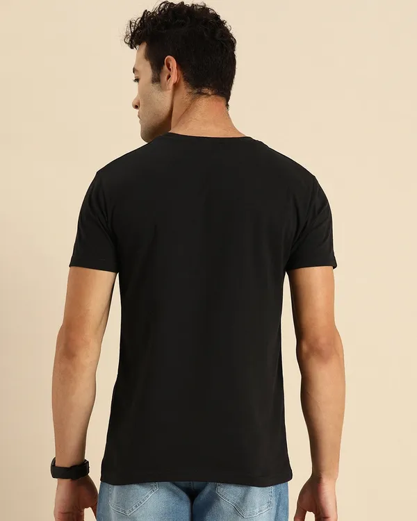Black_Stylish_Classic_T-Shirt_For_Men