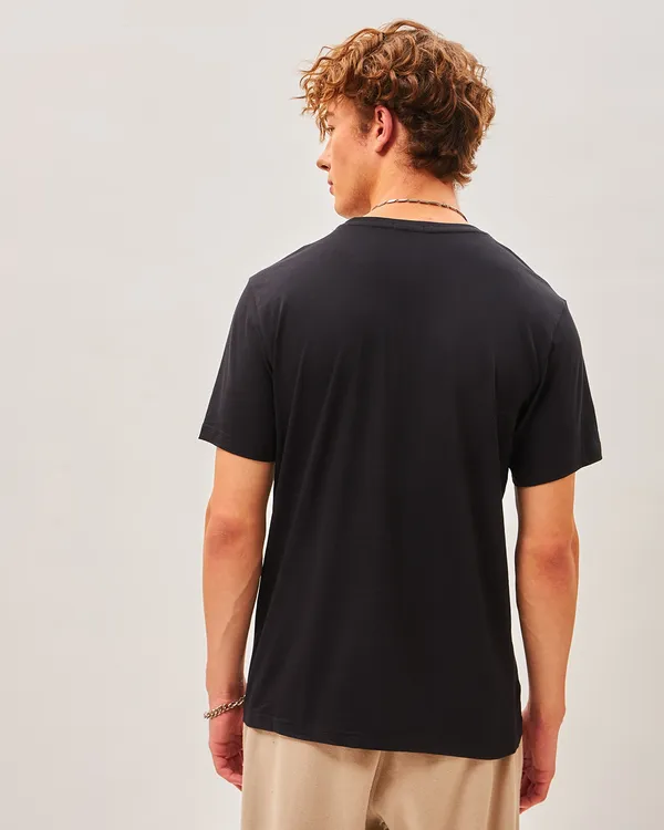 Black_Stylish_Classic_T-Shirt_For_Men