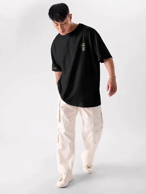Black_Stylish_Oversized_T-Shirt_For_Men_-_Pure_Cotton_Fabric