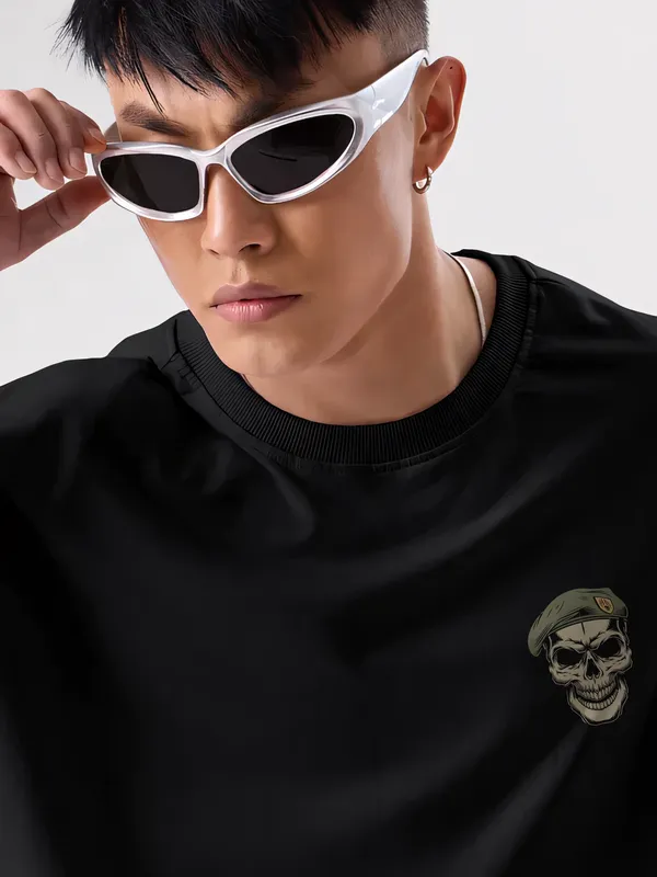 Black_Stylish_Oversized_T-Shirt_For_Men_-_Pure_Cotton_Fabric