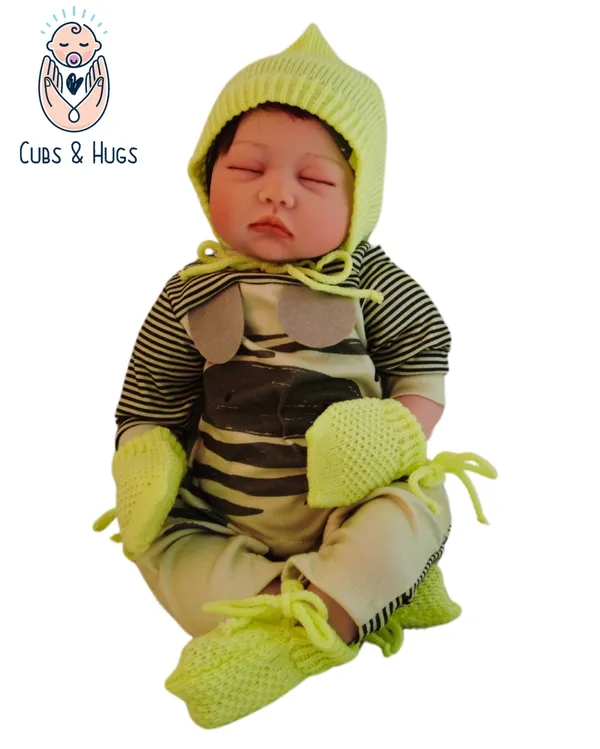 Yellow_Knitted_Woollen_Mittens,_Booties_&_Cap_Set_For_New_Born_Baby