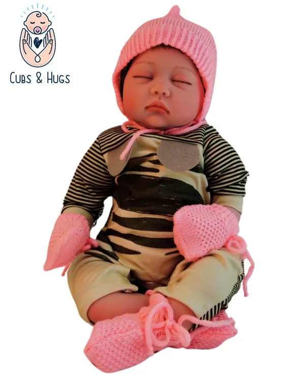 Pink_Knitted_Woollen_Mittens,_Booties_&_Cap_Set_For_New_Born_Baby