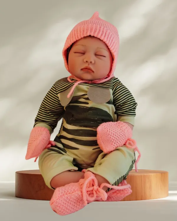 Pink_Knitted_Woollen_Mittens,_Booties_&_Cap_Set_For_New_Born_Baby