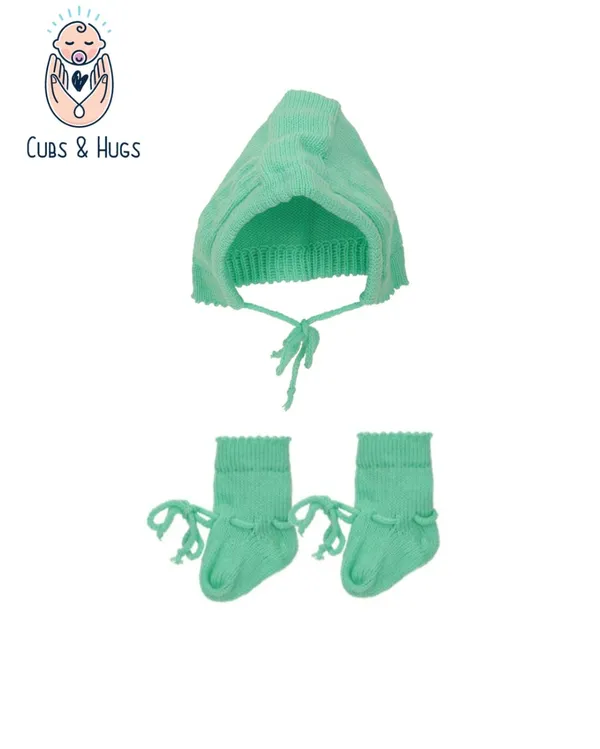 Green_Knitted_Sweater,_Leggings,_Cap_&_Booties_Full_Suit_For_New_Born_Baby_(4_Pcs)