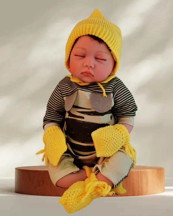 Yellow_Knitted_Woollen_Mittens,_Booties_&_Cap_Set_For_New_Born_Baby