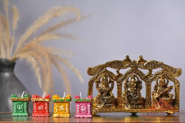 Pack_of_4_Handmade_Earthen_Clay_Terracotta_Decorative_Diya