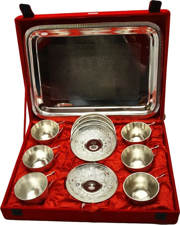 Royal_Silver_Plated_Tea_Cup_Set_With_Red_Velvet_Box_(6_Cup_Plate_Set)