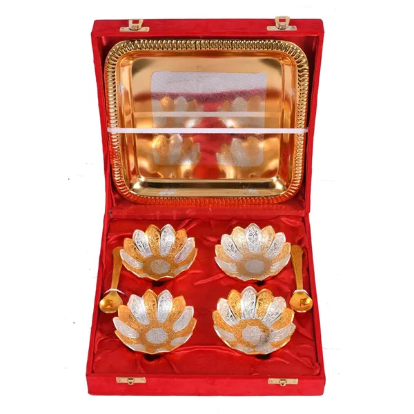 Silver_Plated_Metal_Bowl_Set_With_Red_Velvet_Box_|_4_Bowl_with_4_Spoon_&_1_Tray