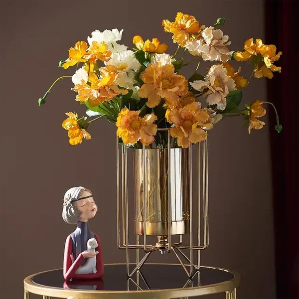 Metal_Geometric_Designer_Gold_Pillar_Flower_Vase_With_Glass