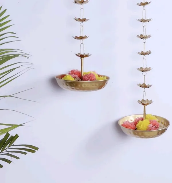 Pack_Of_2_Gold_Flower_Hanging_Urli_Bowl