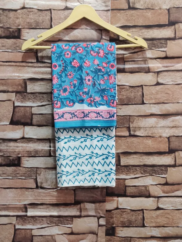 Hand_Printed_Light_Blue_Flower_Cotton_Suit_Set_With_Mulmul_Duptta