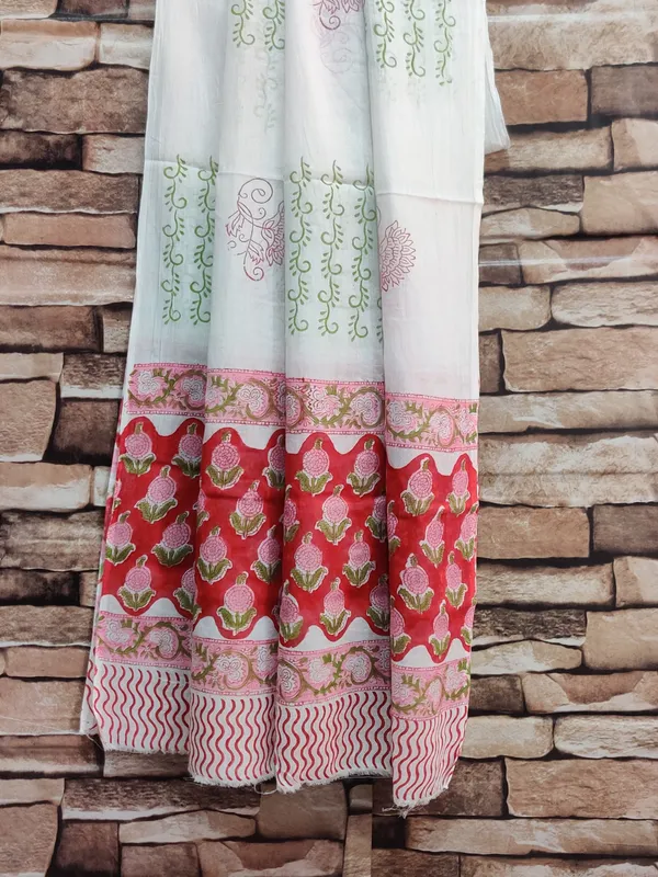 Hand_Printed_Red_Booti_Cotton_Suit_Set_With_Mulmul_Duptta