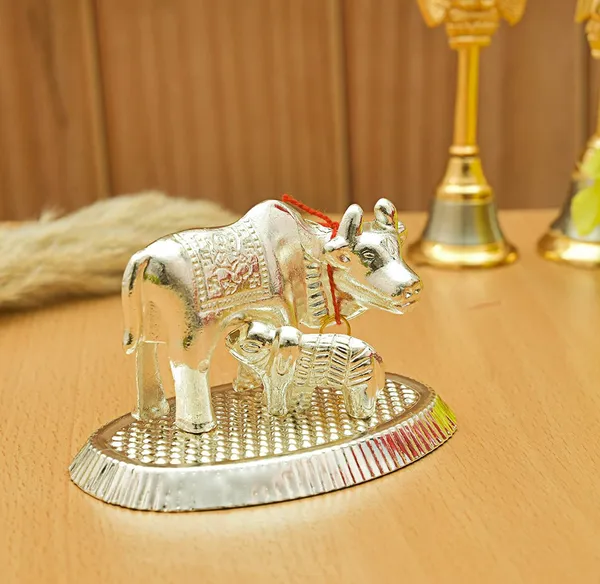Silver_Metal_Kamdhenu_Cow_And_Calf_For_Home_Decor_And_Puja_Gift_Item_Decorative_Showpiece