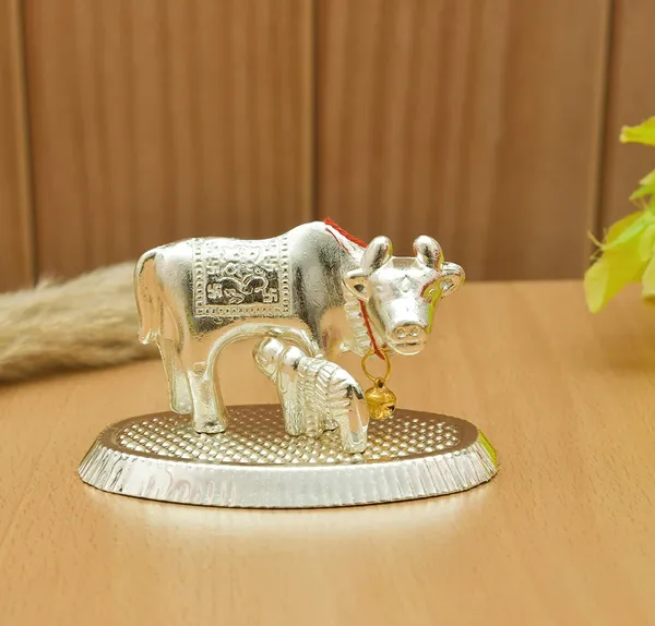 Silver_Metal_Kamdhenu_Cow_And_Calf_For_Home_Decor_And_Puja_Gift_Item_Decorative_Showpiece