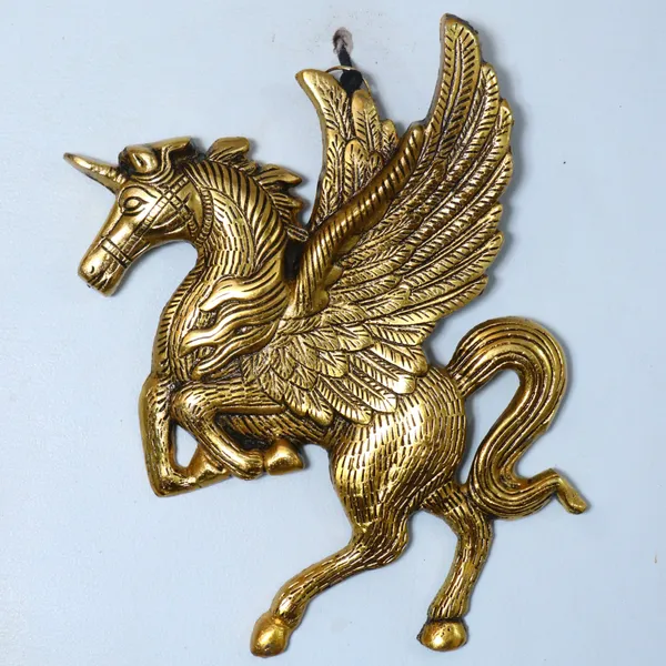 Golden_Metal_Antique_Finish_Flying_Angel_Horse_Decorative_Showpiece