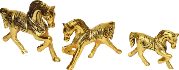 Golden_Metal_Horse_Famiy_Set_Of_3_For_Good_Luck_Home_Decor_Gift_Item_Decorative_Showpiece