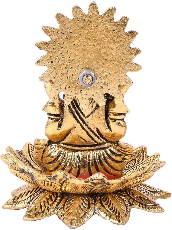 Golden_Metal_Lord_Ganesh_Sitting_On_Lotus_Flower_Decorative_Showpiece