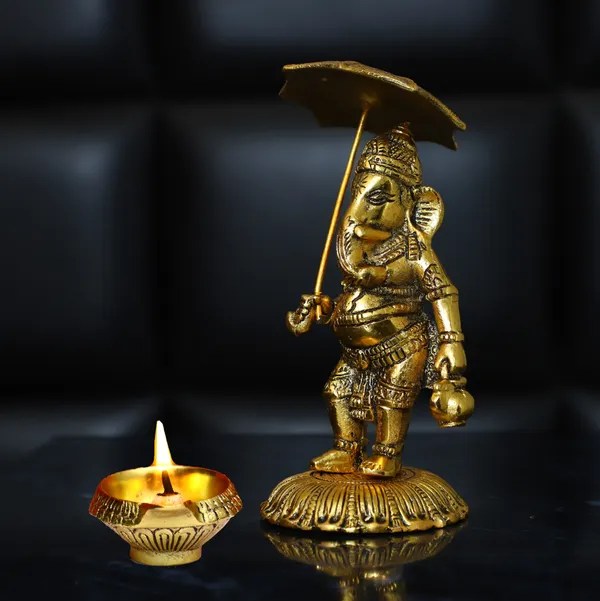 Golden_Metal_Ganesh_Idol_With_Kuber_Diya_For_Home_And_Office_Decorative_Showpiece