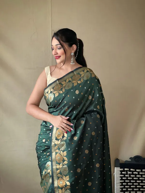 Dark_Green_Banarasi_Silk_Floral_Saree_With_Unstitched_Blouse_Piece_For_Women