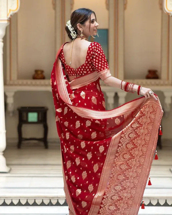 Cherry_Red_Soft_Cotton_Weave_Saree_With_Unstitched_Blouse_For_Women