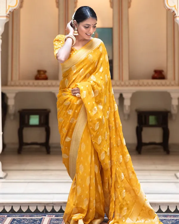 Yellow_Soft_Cotton_Weave_Saree_With_Unstitched_Blouse_For_Women