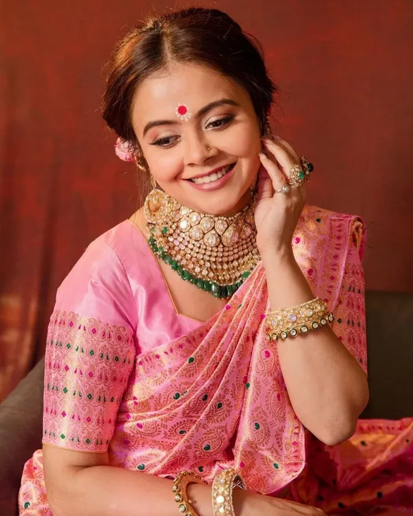 Pink_Embellished_Banarasi_Jacquard_Saree_For_Women