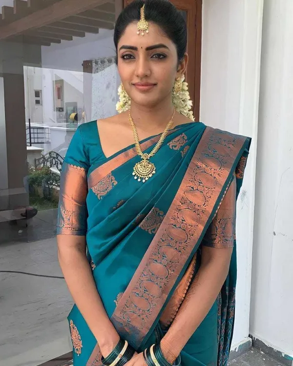 Dark_Blue_Ridhi_Creation_Embellished_Bollywood_Jacquard_Saree_(Dark_Blue)_For_Women