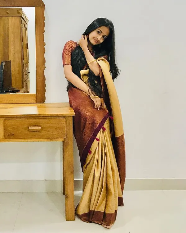 Yellow_Kanjivaram_Silk_Saree_For_Women