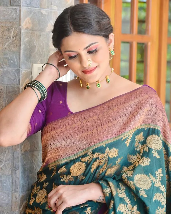 Green_Kanjivaram_Silk_Saree_For_Women