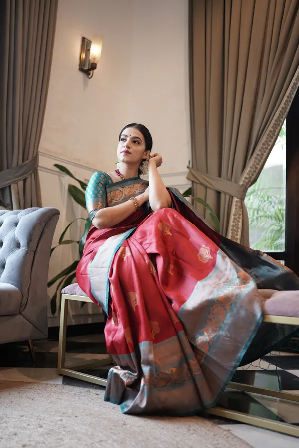 Red_Kanjivaram_Silk_Saree_For_Women