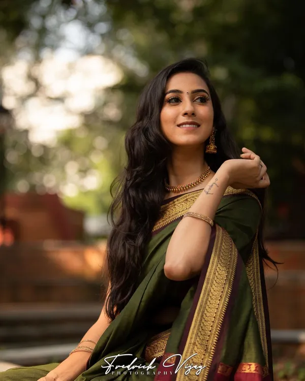 Dark_Green_Pure_Banarasi_Saree_For_Women