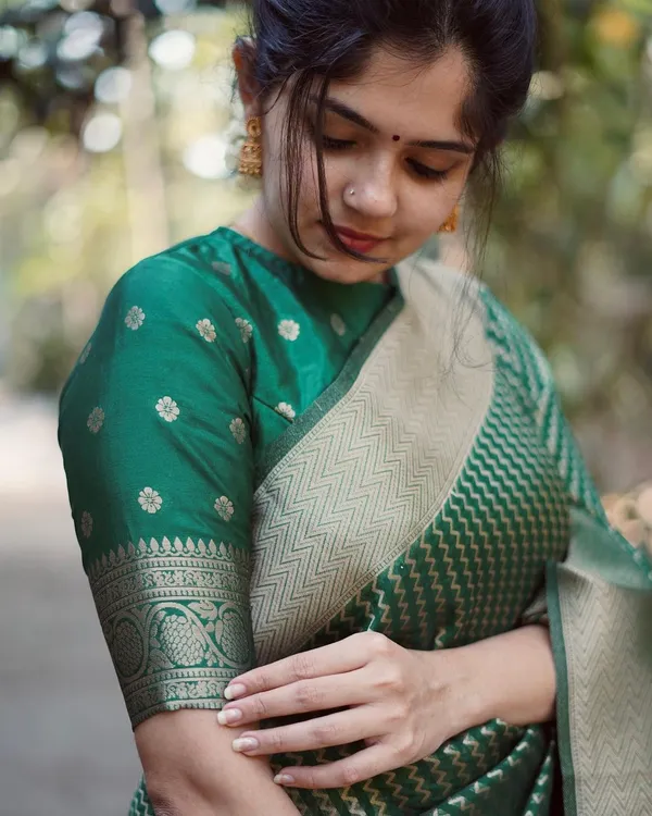 Green_Kanjivaram_Silk_Saree_For_Women